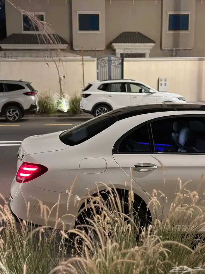 مورسيدس E300 2018 1