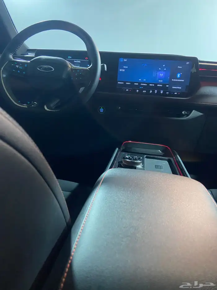 فورد تورس   تيتانيوم   2024 30