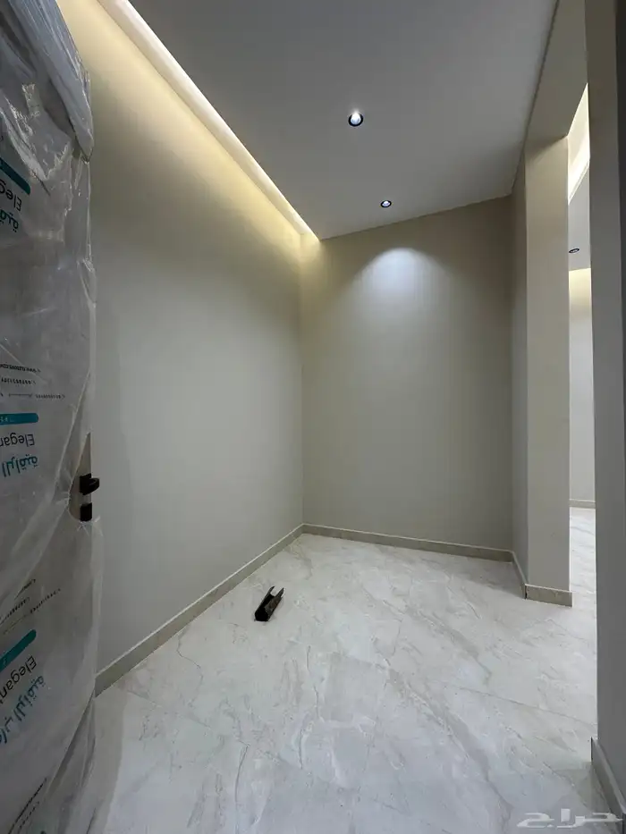 شقق للبيع الرانوناء داخل الحد ب اسطح داخلية خاصة 10