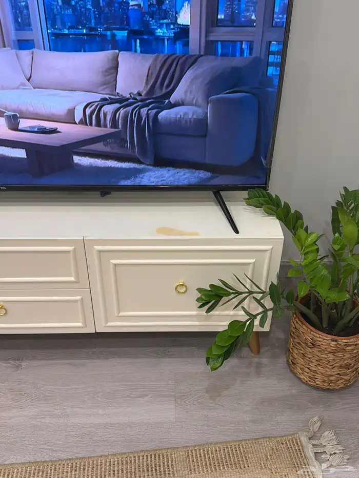 طاولة تلفاز 1