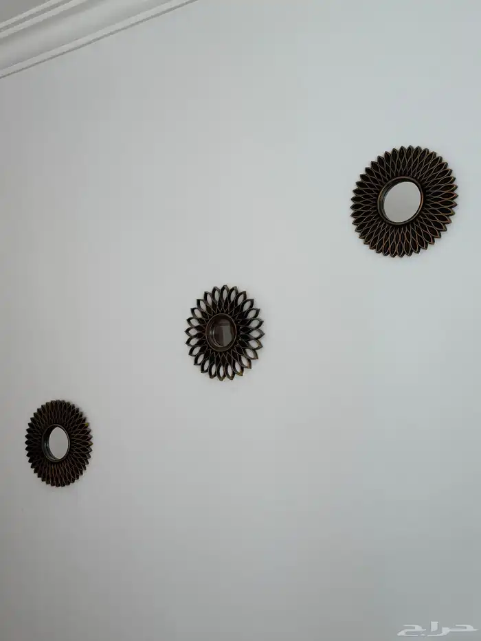 قطع اثاث متفرقة 1