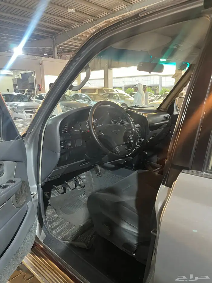لاندكروزر VXR مخزن 7