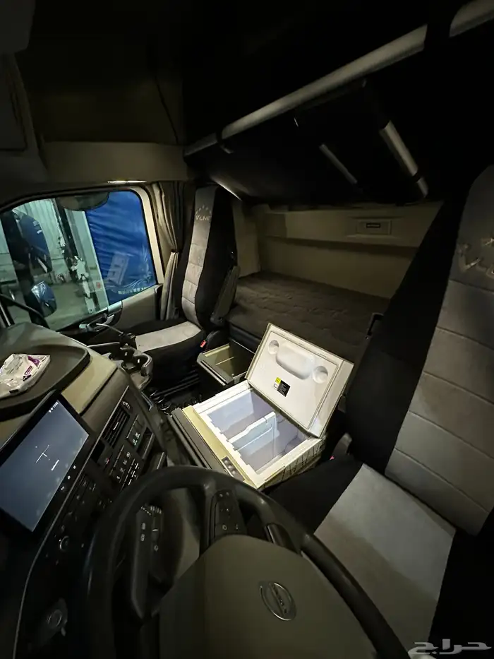 فولفو راس تريلا 2022 بطاقة جمركية 16