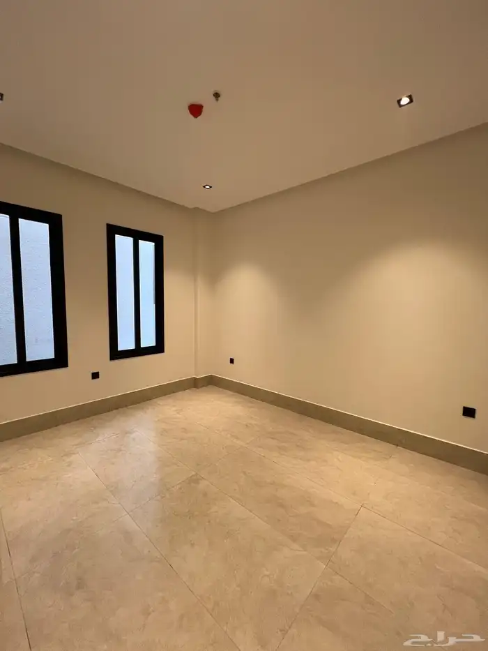 شقة للايجار السنوي الخبر حي البحر مقابل الكورنيش 13