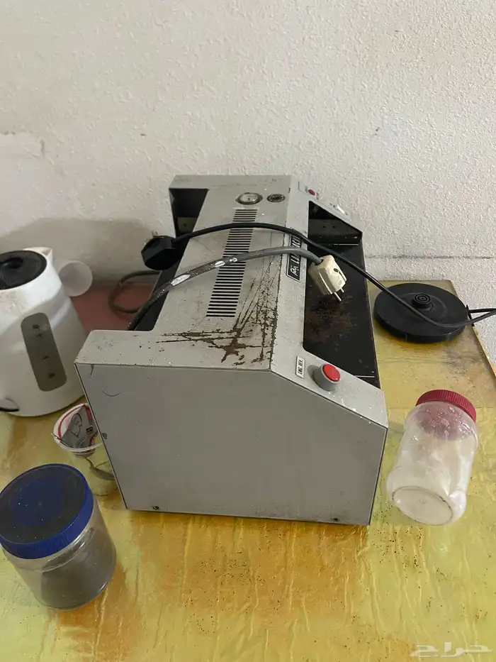 اغراض مكتبة كامله للبيع 19