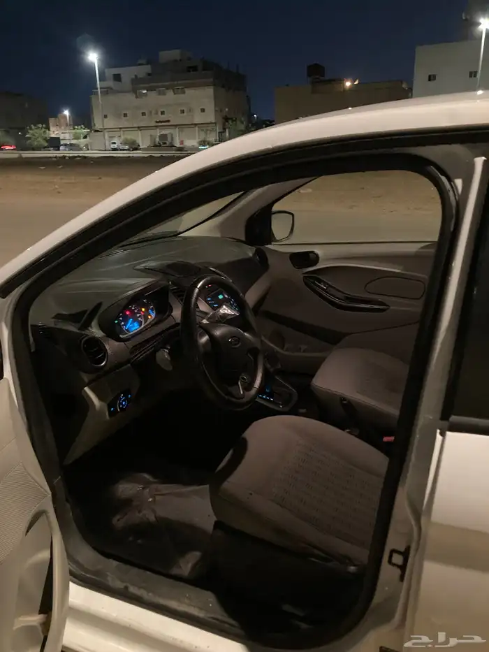 فورد فيجو 10