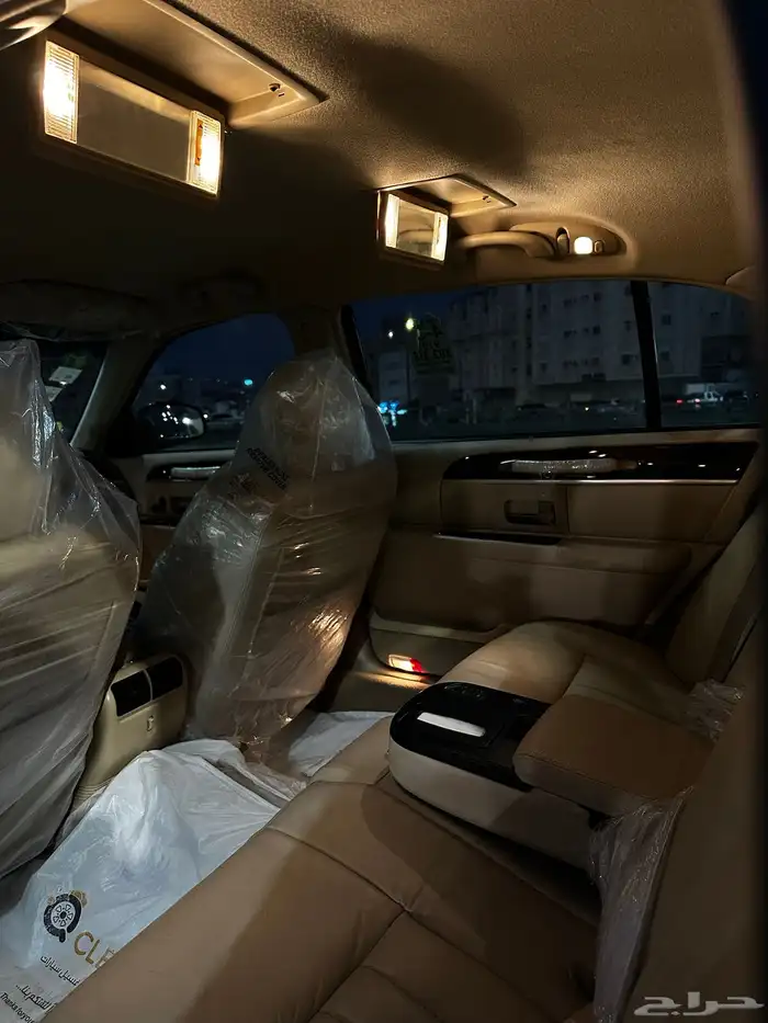 لنكولن تاون كار مخزن ممشى 82 الف كيلو فقط 56