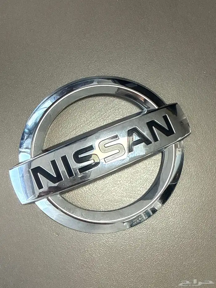 شعار نيسان شنطة بلاتنيوم موديل 2021 0