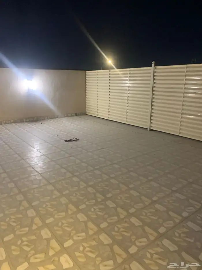 فيلا للايجار درج داخلي 6