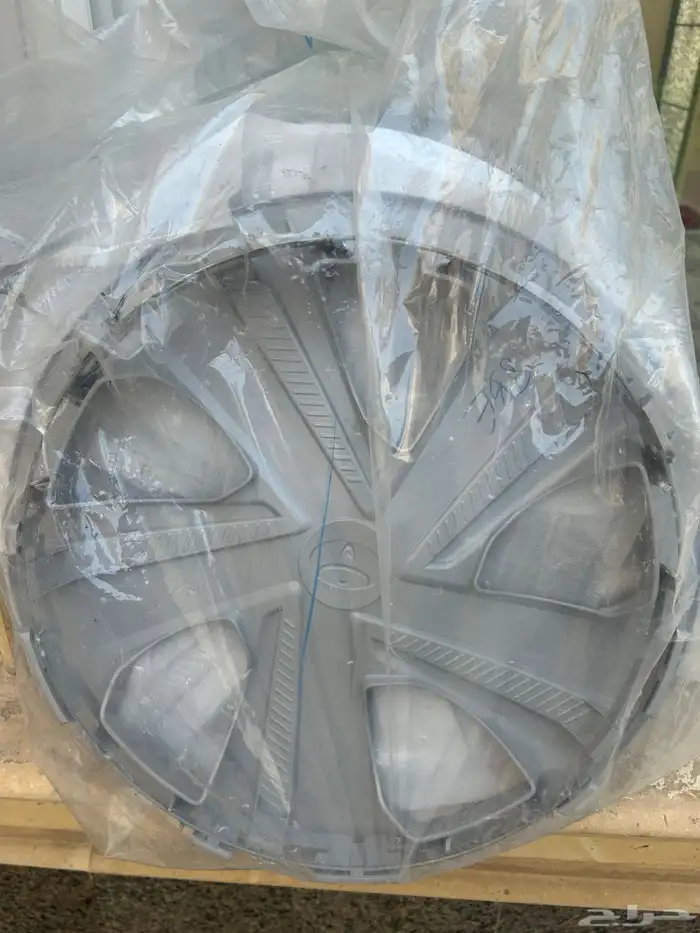 للبيع طيس تويوتا يارس اصلي وكالة 0