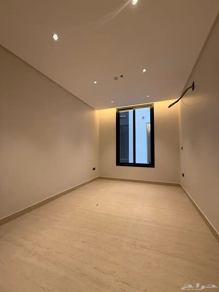 شقة فاخرة للإيجار بحي الصفا 4