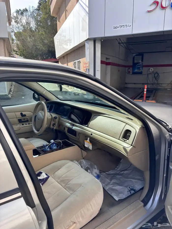 فورد فكتوريا 2011 11