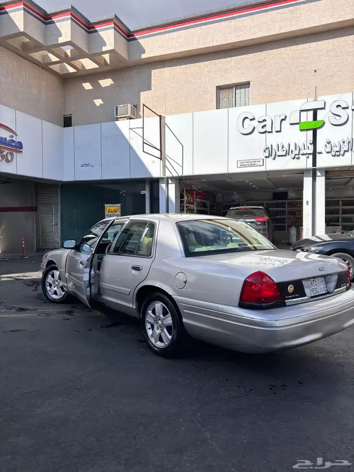 فورد فكتوريا 2011 14