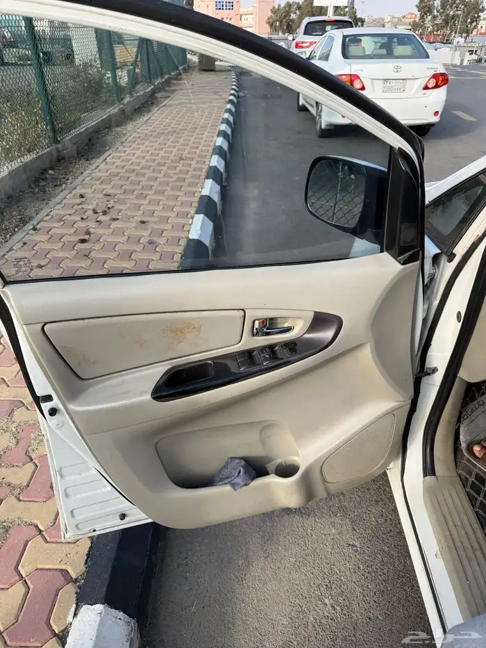 تويوتا أنوفا 2010 نضيف 12