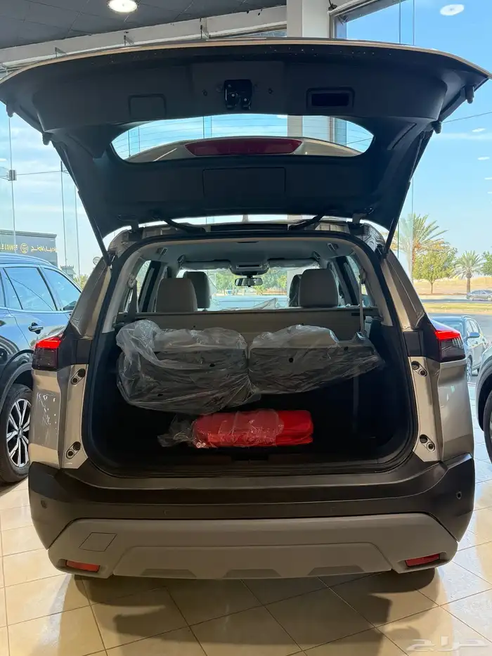 نيسان اكس تريل 7 ركاب 3