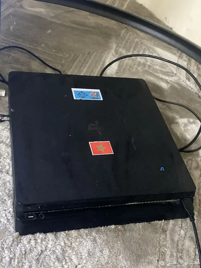 سوني 4 بحالة الوكاله معا 4 شرطان واقير 0