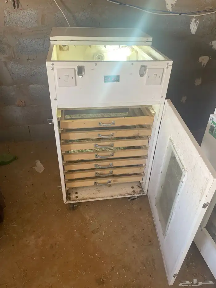 فقاسه يدوي العدد2. خوات الجديد تشيل 25طبق 1