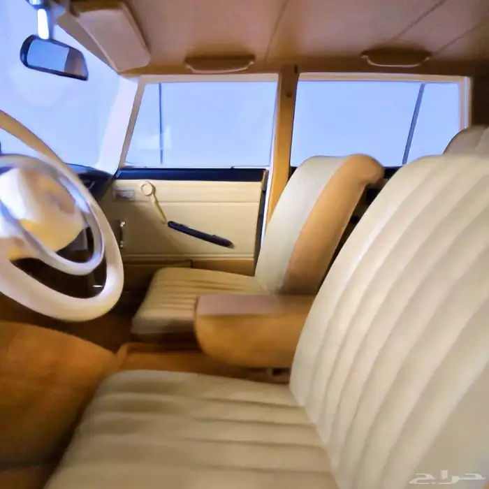 مجسم سيارة مرسيدس بوكس موديل 1966 6