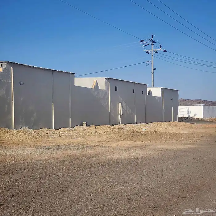 سكن و مستودع شرق مطار المدينة المنورة 3