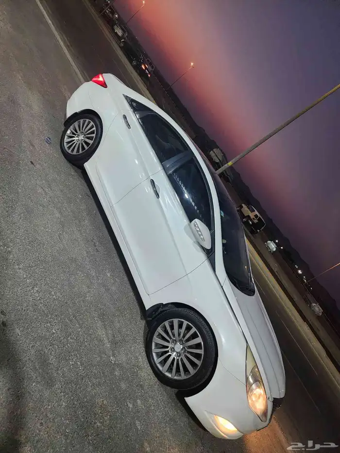 للبيع سوناتا موديل 2013 نظيفة جد ا وجاهزة للاستخدام 2