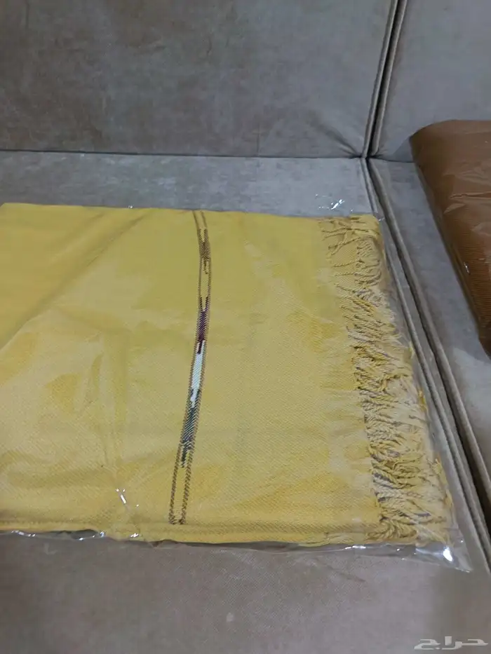 شال عرض قريب متر وطول قريب مترين 5