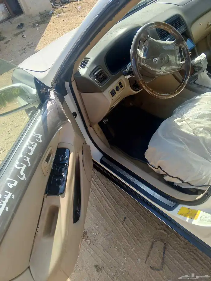 للبيع استخدام لكزز ال اس موديل 2000 4