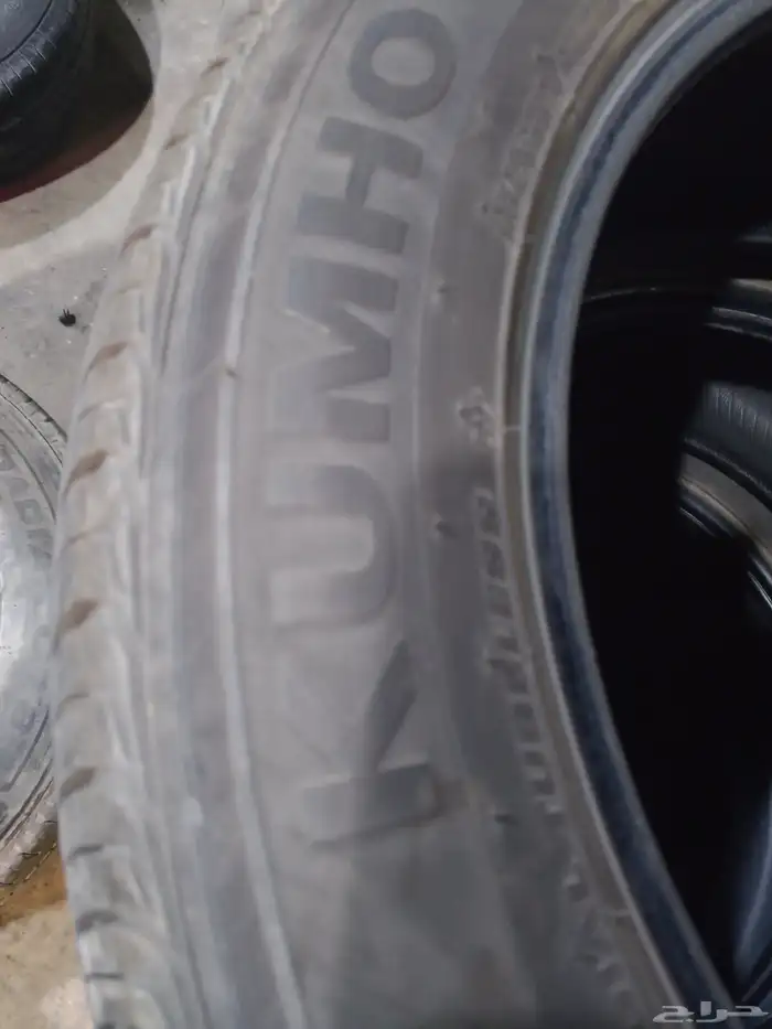 215 55 17 طقم كفرات كومهو اخو الجديد تاريخ 25 4
