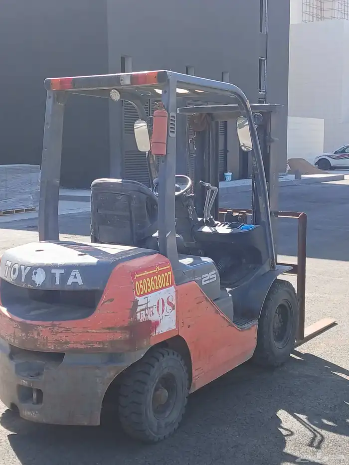 رافعة شوكية تويوتا للبيع 4