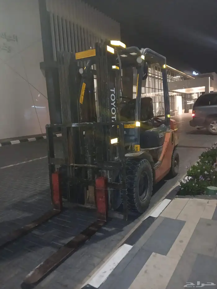 رافعة شوكية تويوتا للبيع 2