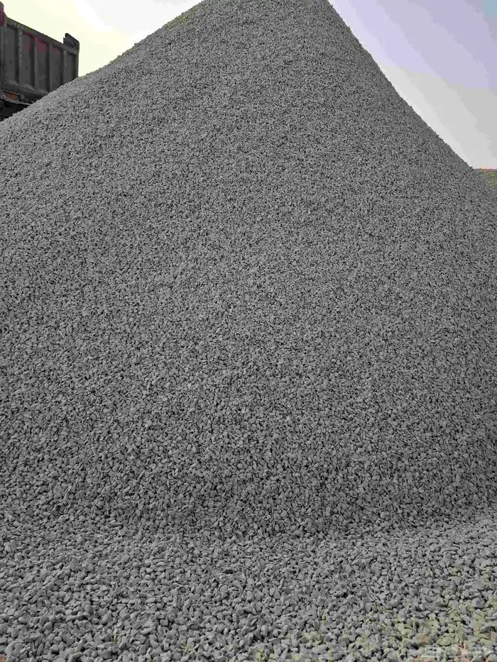 كساره بحص وحجر بناء ورمل ابيض واحمر وصبيز واسفلت 9