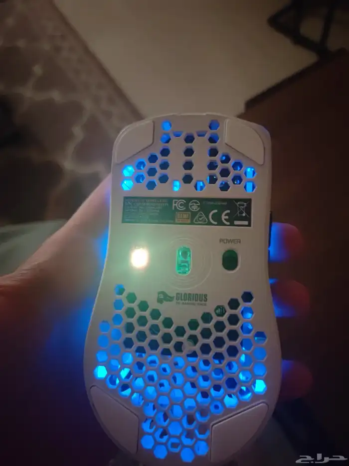 ماوس جلوريس نظيف جدا جدا 1