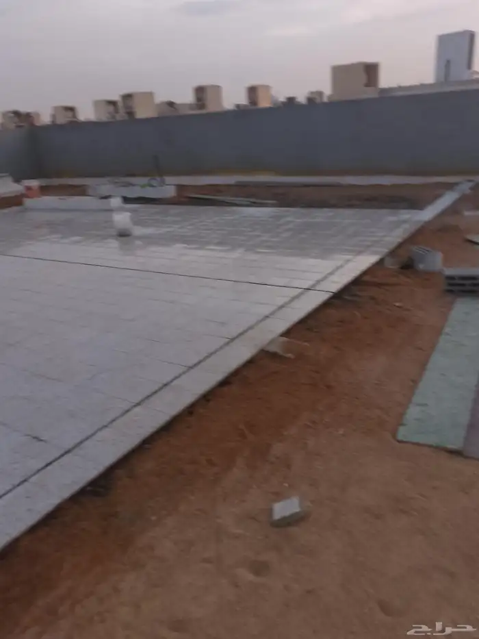 معلم بلاط ابحث عن عمل لجميع انواع اشغال البلاط 0