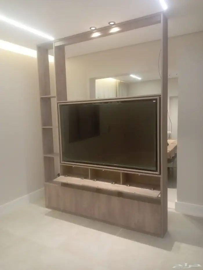 ديكور شاشه دوران 360 درجة الخامات شيبورد 2