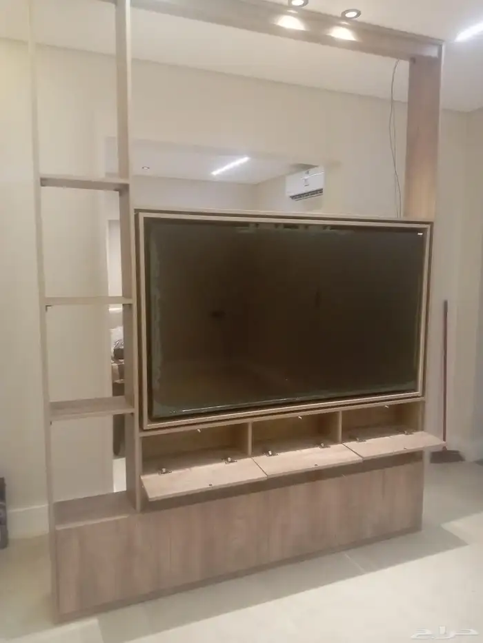 ديكور شاشه دوران 360 درجة الخامات شيبورد 0