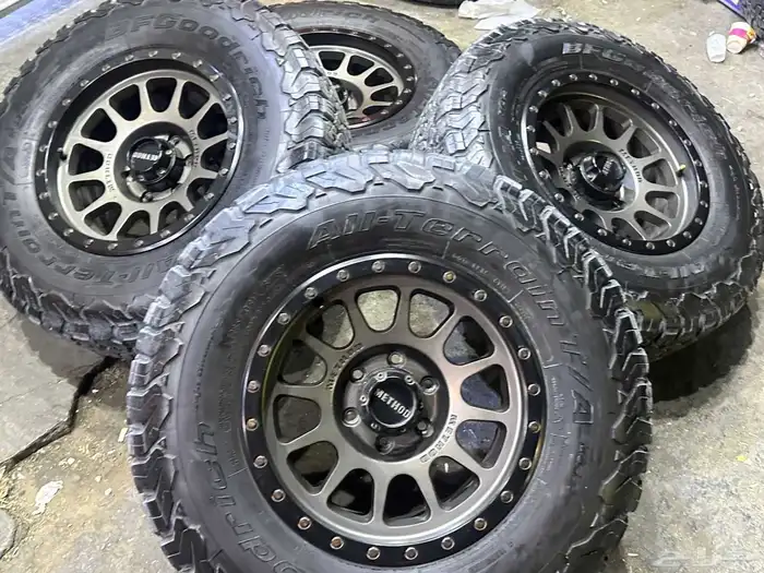 جنوط ميثود فيراني 6 مسمار مع كفرات نص حجري بي اف مقاس 17 24