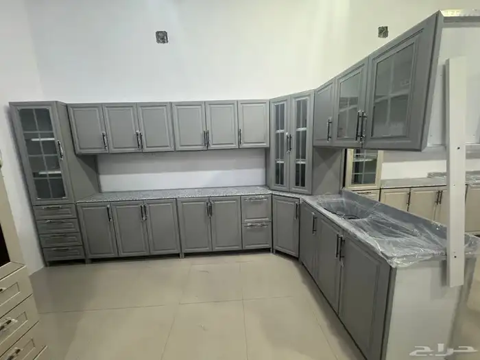 مطابخ جديده جاهزه تتوفر جميع الألوان رخام جلكسي ب2800 شامل ا 2
