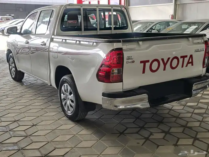 هايلوكس SGLX بنزين قير عادي 2025 اقل سعر 3