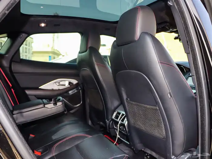 جاكوار اي بيس فريست اديشن 2018 مخزن 15