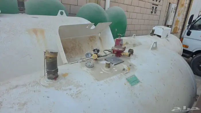 خزان غاز2000 لتر موديل2020 منظم احمر وفاتورة ضمان على الشرط 0