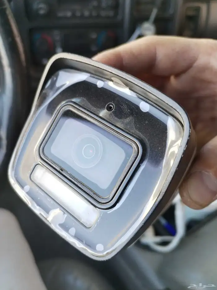 4 حبات كاميرة هيكفيجن مستعمله اخو الجديد مع الشاشة 1