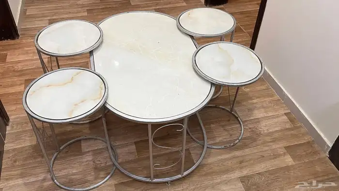 طاولة تقديم 0