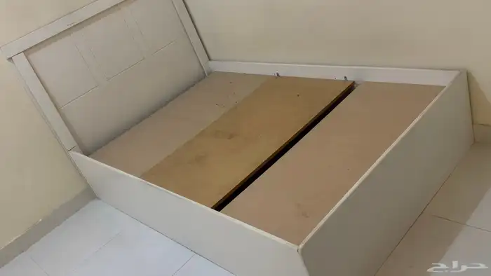 سرير و مكتبه وكرسي 1