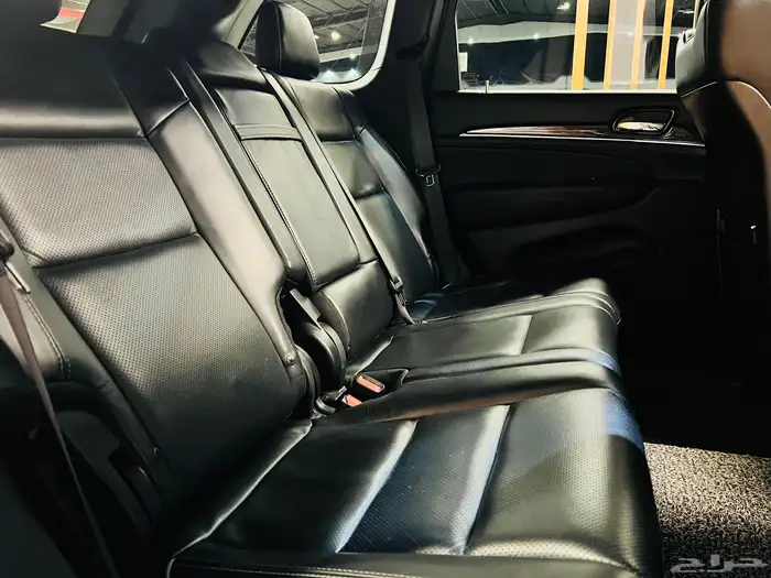 جراند شيروكي 2020 اوفرلاند V6 (( عرض خاص)) 10