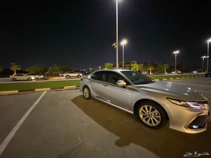 كامري 2023 gle نظيف خالي من الملاحظات 2