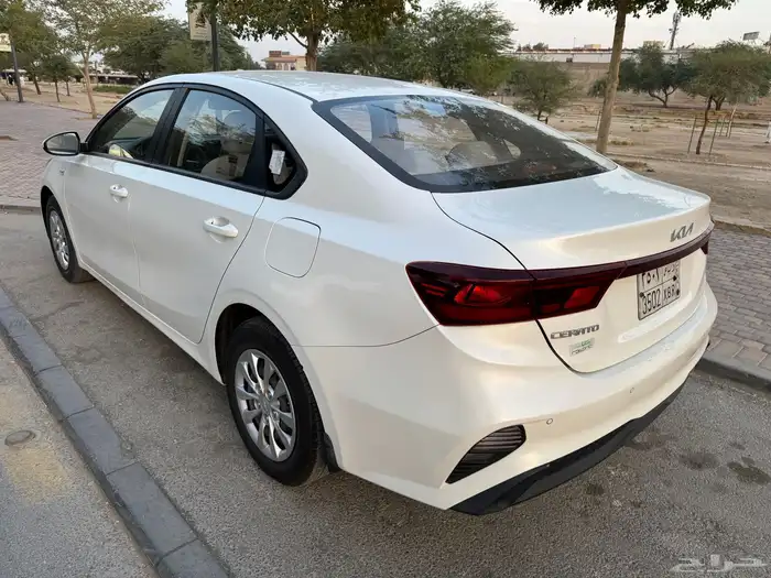 كيا سيراتو 2022 2