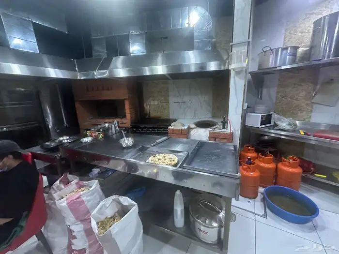 مطعم لتقبيل في منقوحه 11