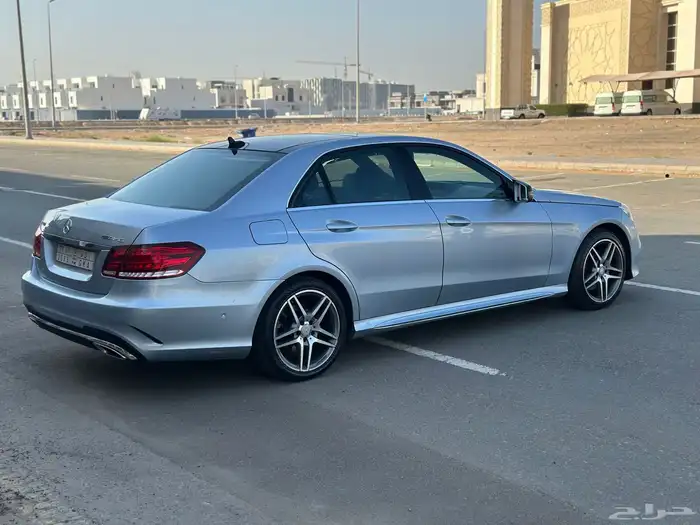 مرسيدس E300 2015 نظيف جدا مصين كامل 10