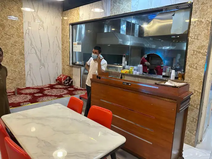 مطعم لتقبيل في منقوحه 2