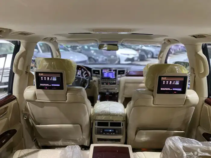 جيب لكزسLX570 فل كامل 9