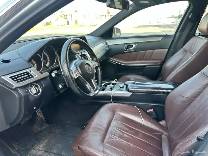 مرسيدس E300 2015 نظيف جدا مصين كامل 32